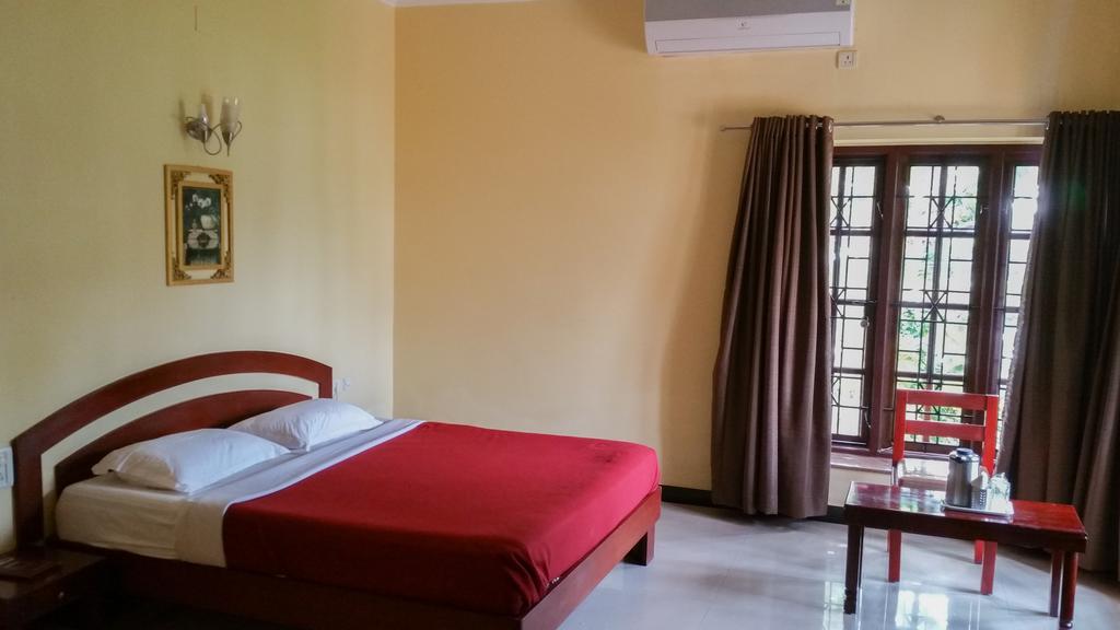 River View Guest House - Kavitha Residency มังคาลอร์ ภายนอก รูปภาพ